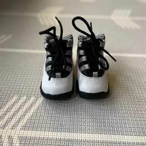 Nike Air Jordan Retro 10 Kids Size 2C